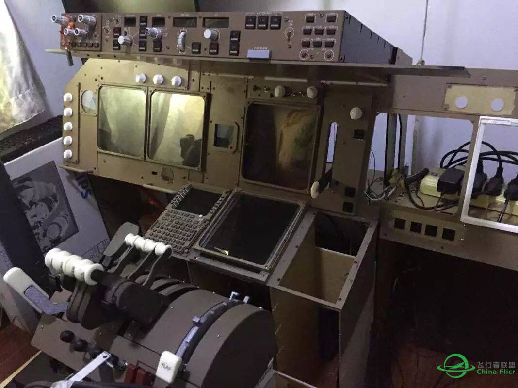 波音747 MIP-1045 