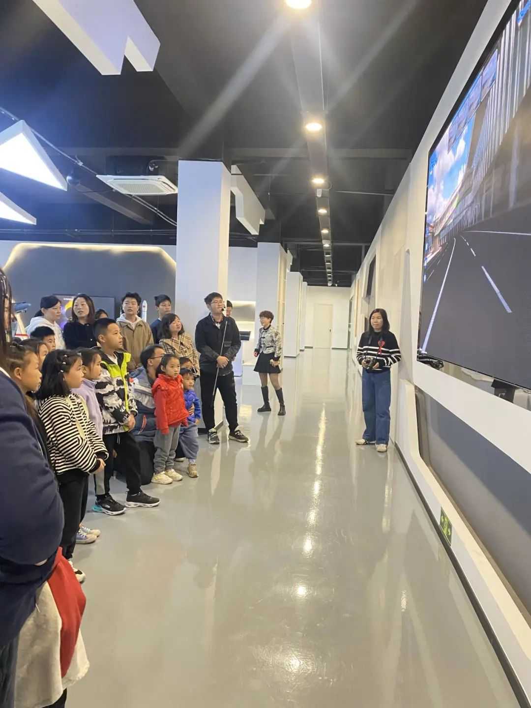 飞行者联盟无锡航空研学基地招募模拟飞行教员-4604 